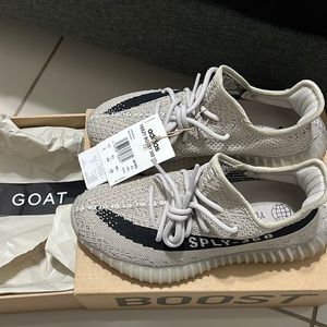 Yeezy Boost 350 V2 'Slate' – Size US 6 M